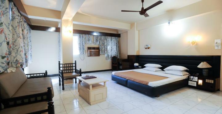 Hotel Siddhartha Palace Ahmedabad Exterior foto